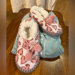 BORN X-Large Sage Green Short Sleeve Pajama Set & MUK LUKS Ballerina Slippers